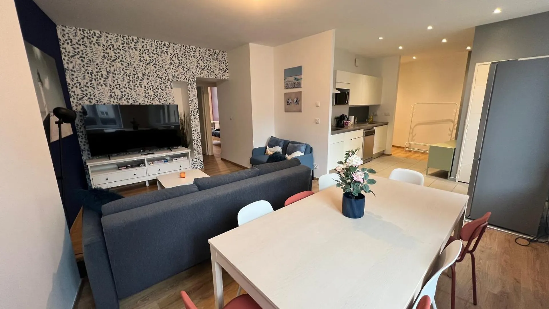 24 Chic & Cosy Grand Appart 88M2 Parking Gratuit Hypercentre Netflix Saint-Etienne  0*, Saint-Etienne (Loire) France